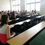 Studenci uczestniczący w wykładzie mgr Karoliny Chrabąszcz