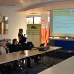 Naczelnik Wydziału Instrumentów Rynku Pracy w PUP w Tarnowie Angelika Bilska przedstawiła główne założenia i przebieg projektu „Przyjemne z pożytecznym”