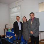 Prof. Branko Wasserbauer, M. Sc. Ivana Varičak, Mgr Radosław Pyrek w sali wykładowej