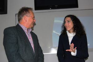Prof. dr hab Leszek Kozioł rozmawia z Migleną Kazashka Koordynator Programu Erasmus w UARD