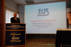 Mgr Marek Solarz z ZUS podczas prezentacji systemu emerytalnego