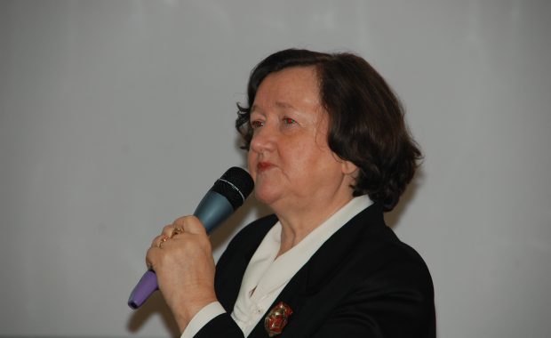 prof. Elżbieta Skrzypek