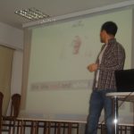 Student z Turcji podczas prelekcji
