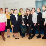 Uczestnicy podczas przerwy - zdjęcie grupowe