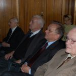 Od prawej siedzą prof. Leszek Kałkowski, prof. Leszke Kozioł, Rektor MWSE prof. Michał Woźniak, prof. Zenon Muszyński