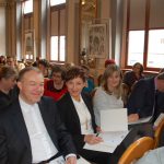 Uczestnicy konferencji. Od lewej siedzą: ks. prof. Jacek Siewiora, mgr Renata Mielak, dr Renata Smoleń