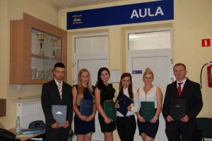 Studenci przed obroną - promot